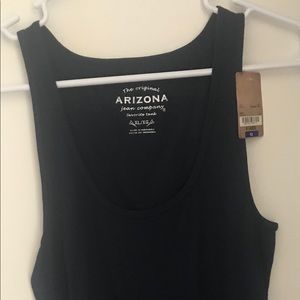 Basic navy tank top